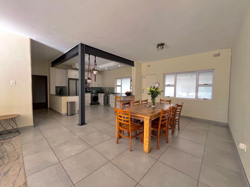 Beautifully renovated 3 Bedroom Garden unit - Photo 9