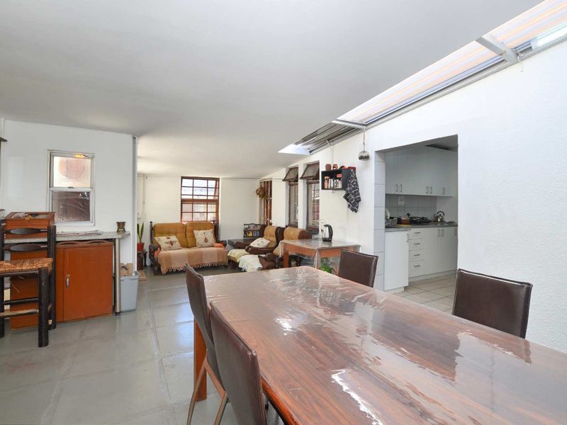 Beautiful Family Home with Separate Flatlet for Sale in Bothasig - Photo 5