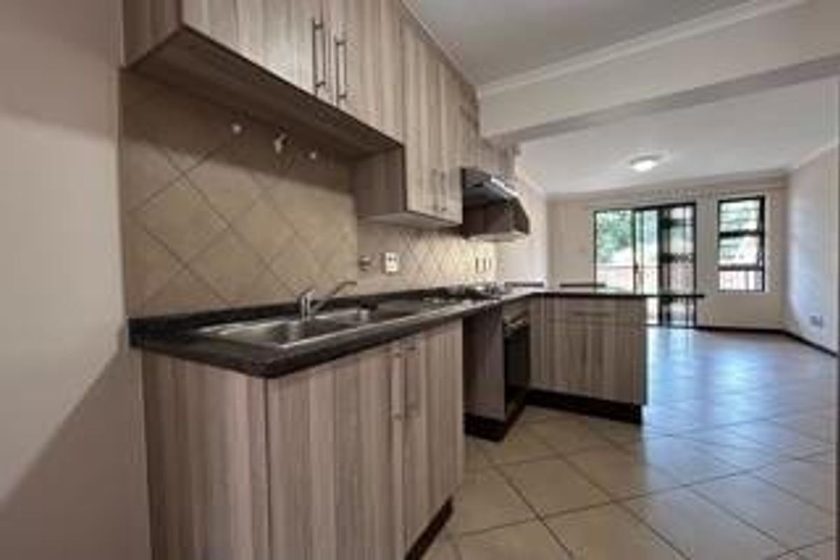 Luxury 2 Bedroom apartment to rent - Photo 2