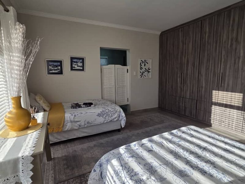 Spacious Three Bedroom Family Home for Sale in Ocean View - Photo 6