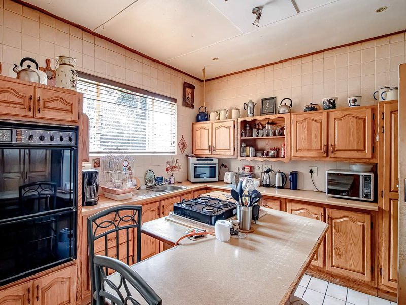 Charm and Possibility... - Photo 10