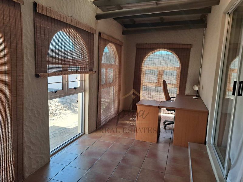 5 Bedroom family home with flatlet for sale in Walvis Bay selling for N$4.7 mil - Photo 10