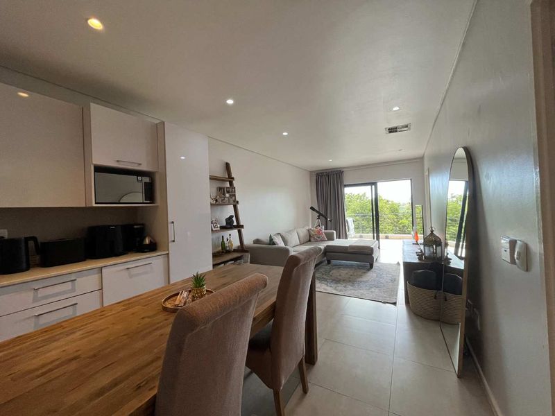 Modern 2 Bedroom, 2 Bathroom Apartment for Sale - Photo 7