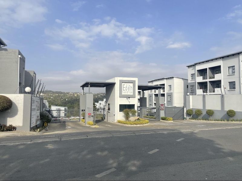 Modern Apartment in Secure Edenburg Complex - Photo 4