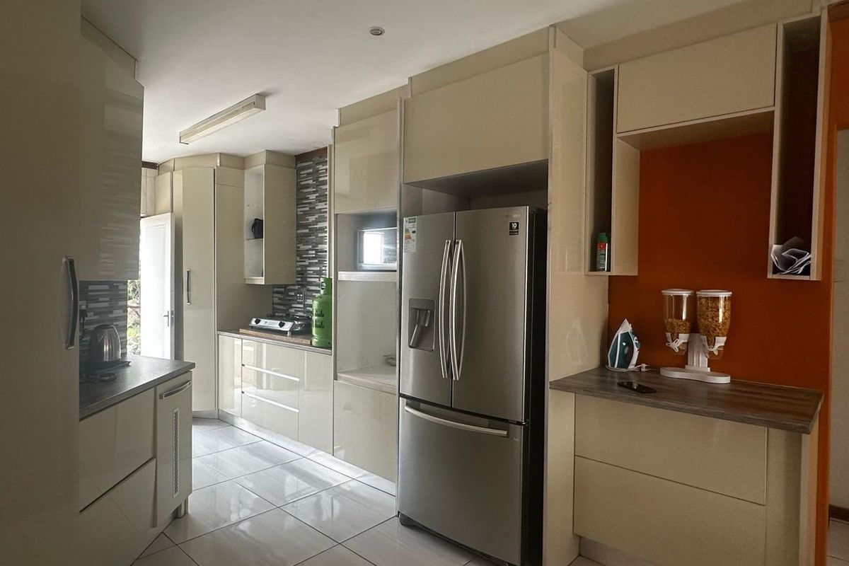 Whispers of Nature: Elegant Duet Living in Baysvalley - Photo 2