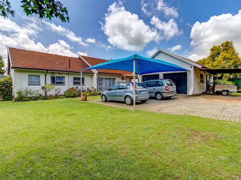 Well situated 4-Bedroom Family Home in Farrarmere - Photo 2