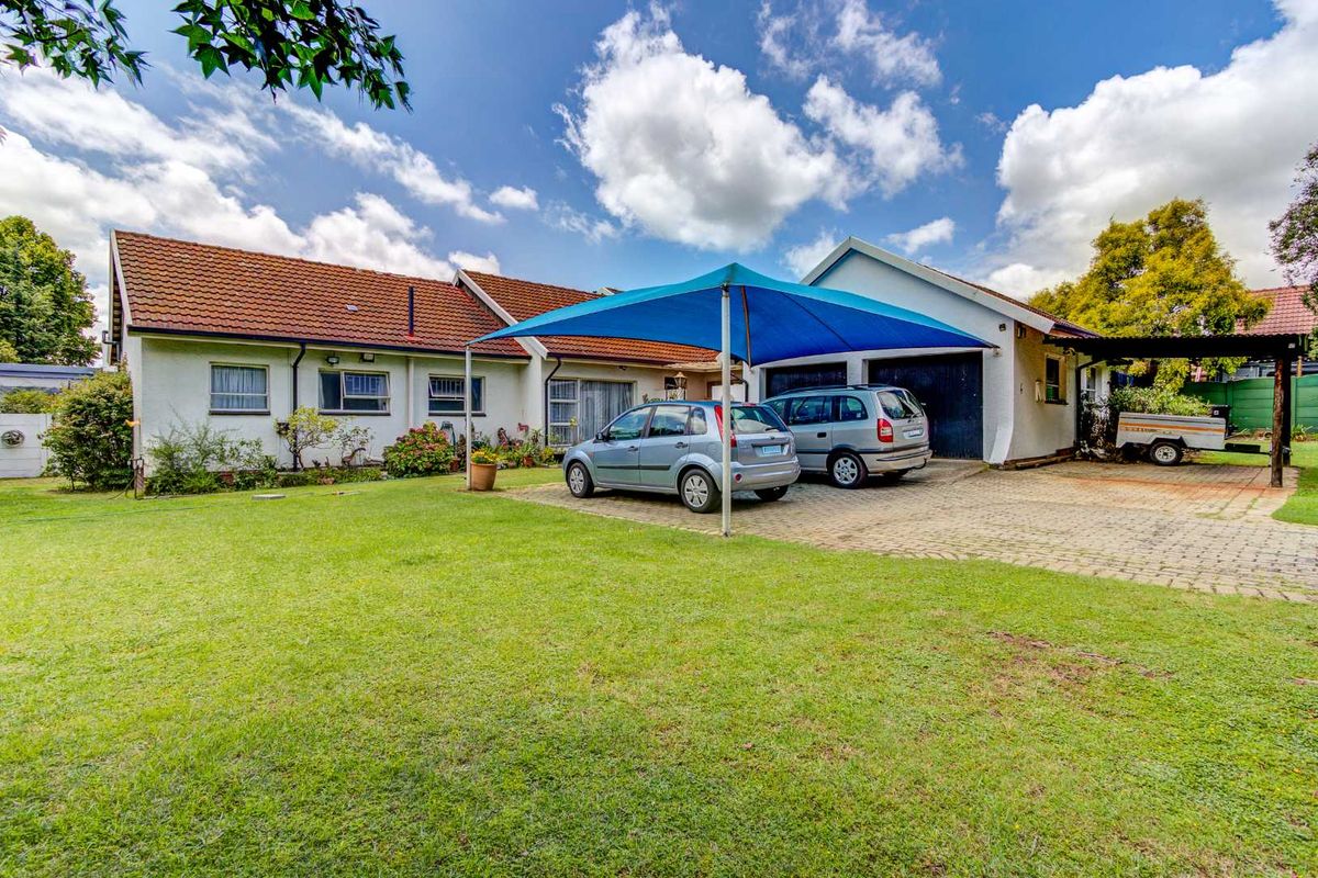 Well situated 4-Bedroom Family Home in Farrarmere - Photo 2