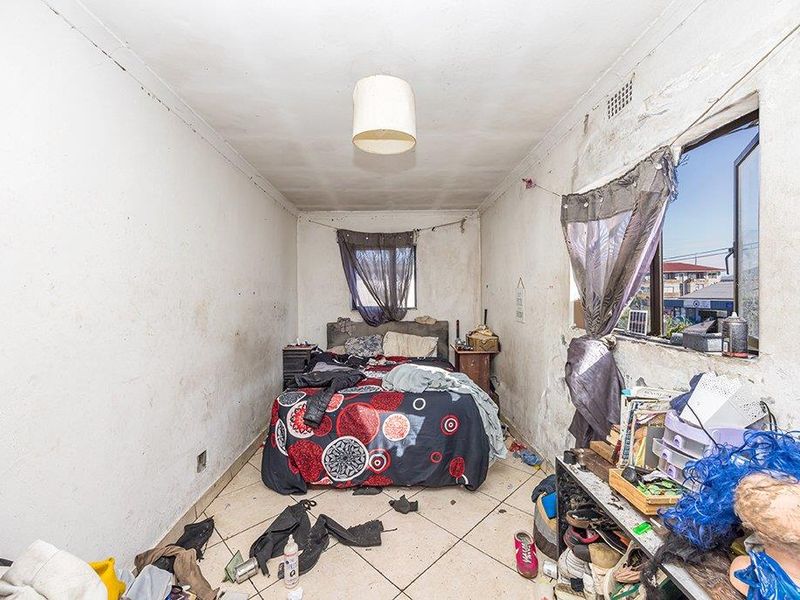 Investor’s Dream Opportunity on Koeberg Road, Brooklyn - Photo 10