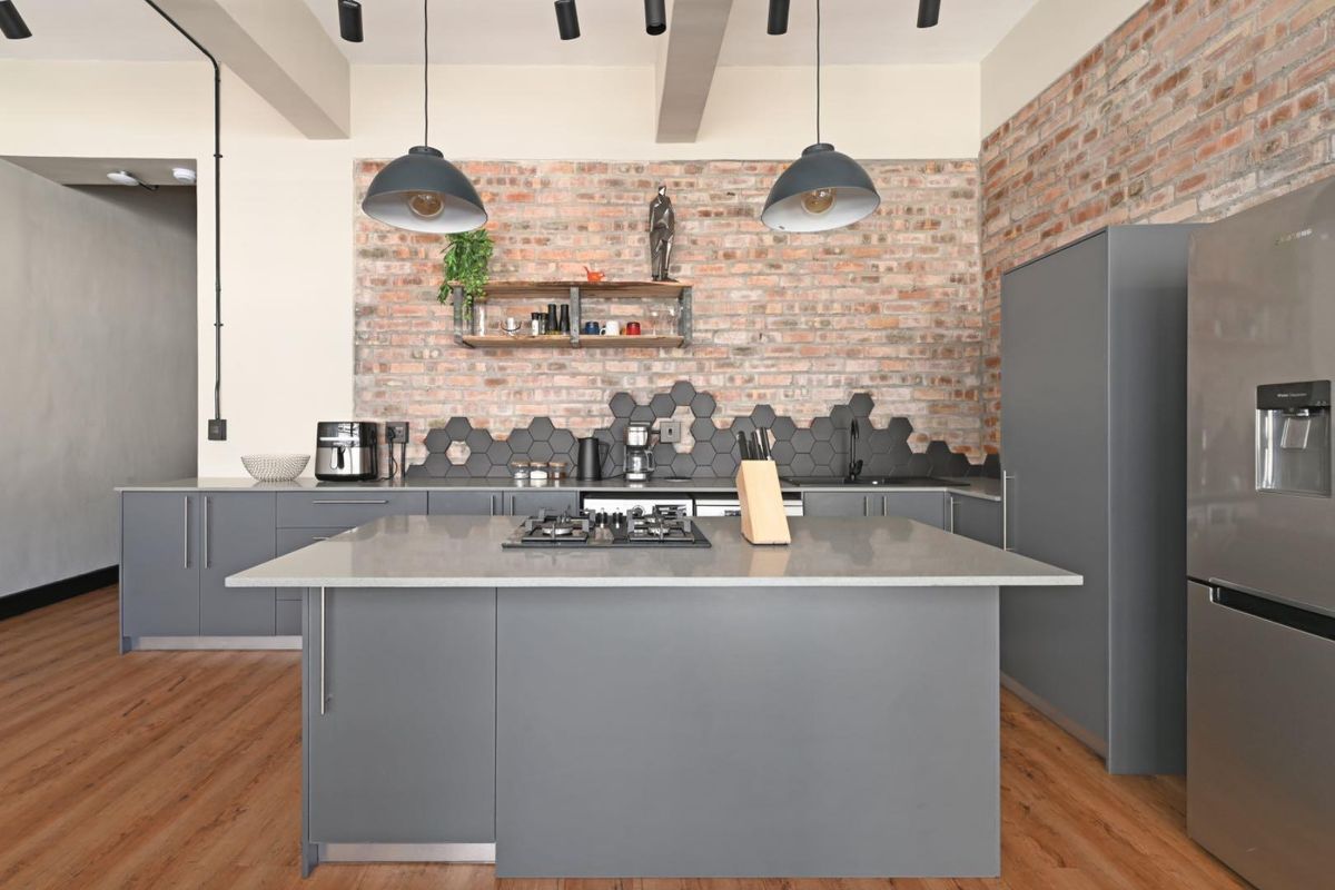 Spacious 86sqm Designer Turn key Airbnb investment - Photo 4