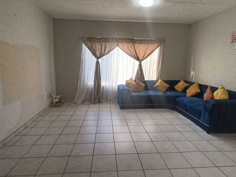 First - Time Buyer's dream - Affordable 2-Bed Unit - Photo 4