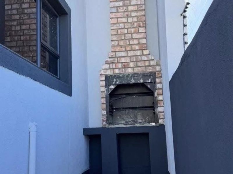 Three Bedroom Brand new house for sale In Khomasdal - Photo 4