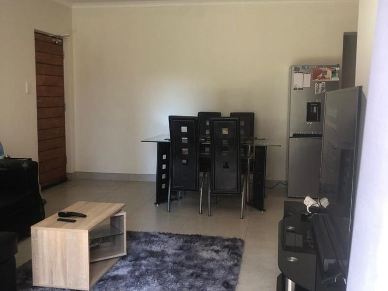 Spacious Pet-Friendly 3-Bedroom Garden Apartment | Founders Hill Crescent - Photo 2