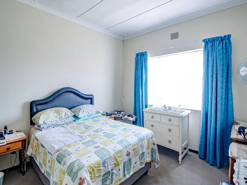 Well, cared for family home. - Photo 10