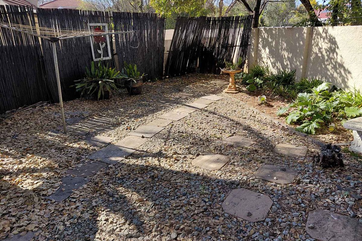 Garden cottage - Photo 2
