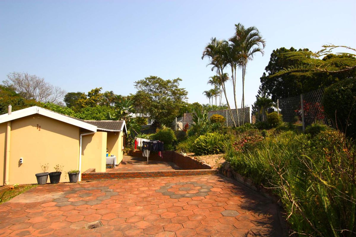 3 Bedroom House Wyebank Kloof. - Photo 2