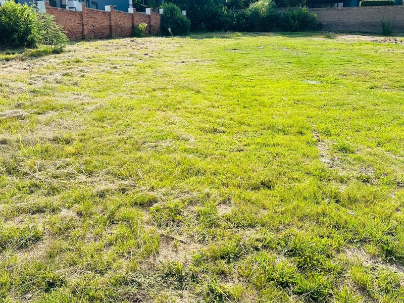 Prime Vacant Stand Overlooking the Fairway For Sale at Blue Valley Golf Estate - Photo 3