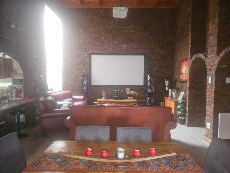 Spacious family home plus flat - Photo 6