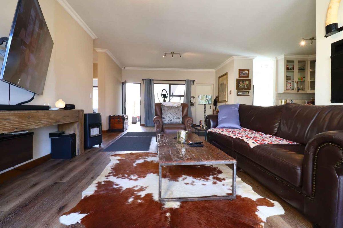 3-Bedroom Modern House For Sale - Ocean View Swakopmund - Photo 4