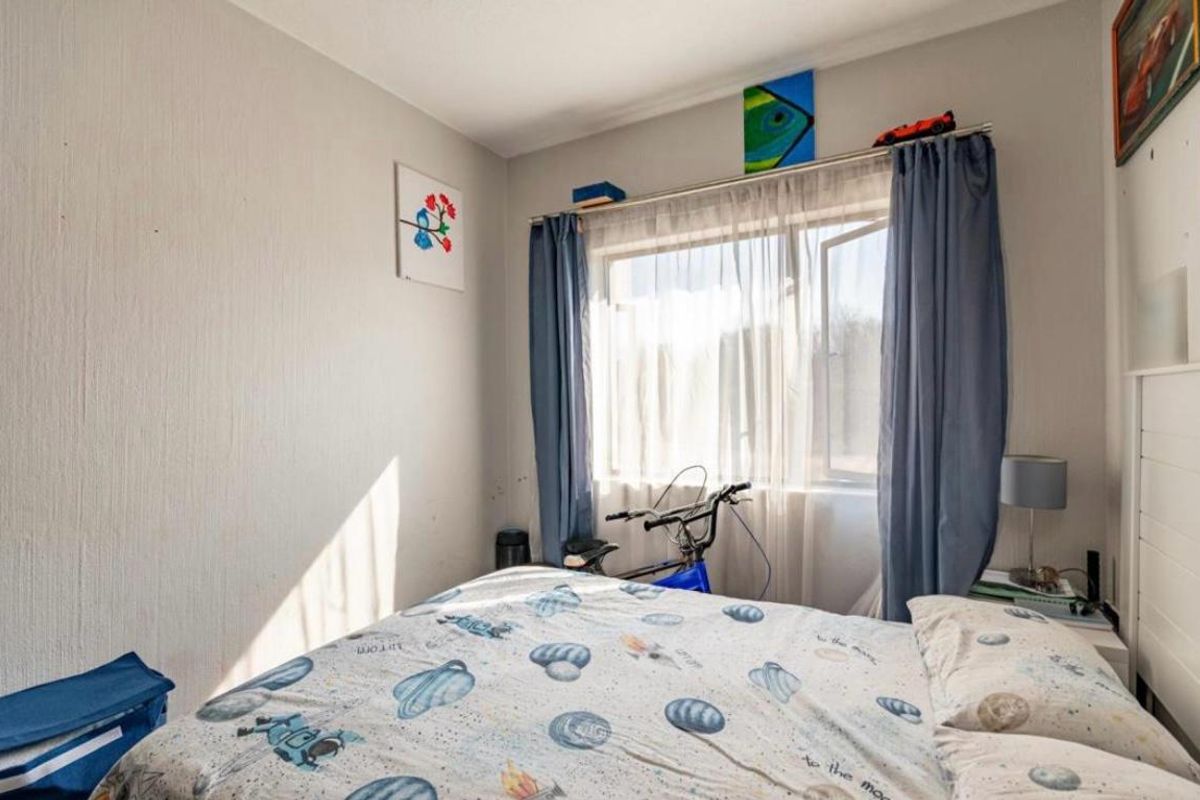 *Modern 3-Bedroom Apartment in Broadacres - Photo 5