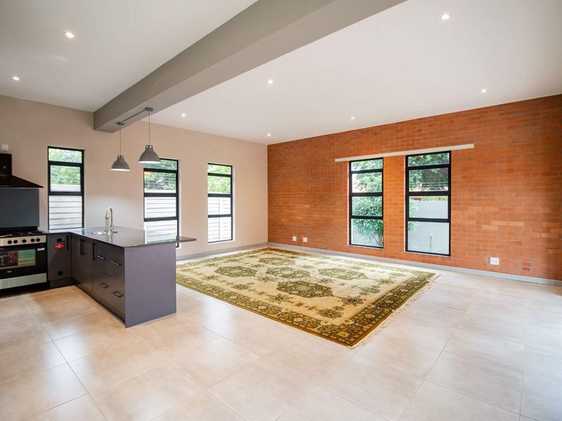 3 Bedroom Modern Home with Solar in Secure Complex - Photo 7