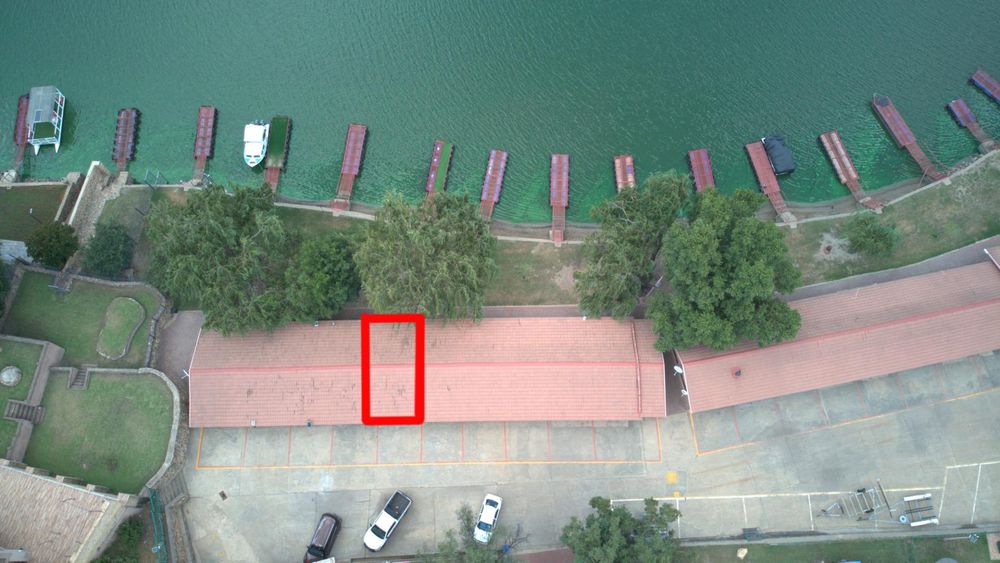 DOUBLE BOAT HOUSE