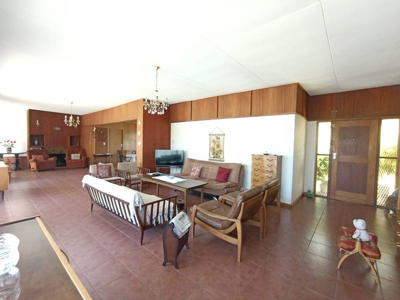 Exquisite House for sale in Klein Windhoek - Photo 3