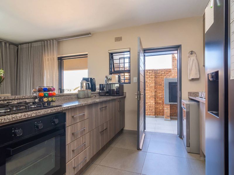 Luxury living with panoramic views `and versatile spaces - Photo 3