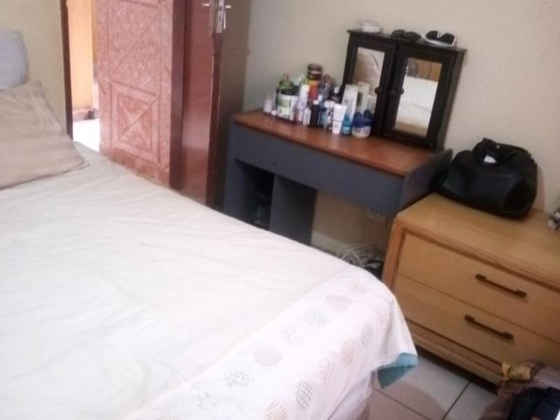 Spacious Living: 3-Bed Gem with No-Fuss Garden! - Photo 7