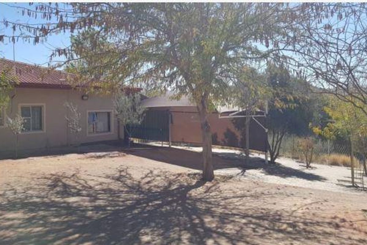 5.7HA Plot with House for Sale - Brakwater - Photo 4