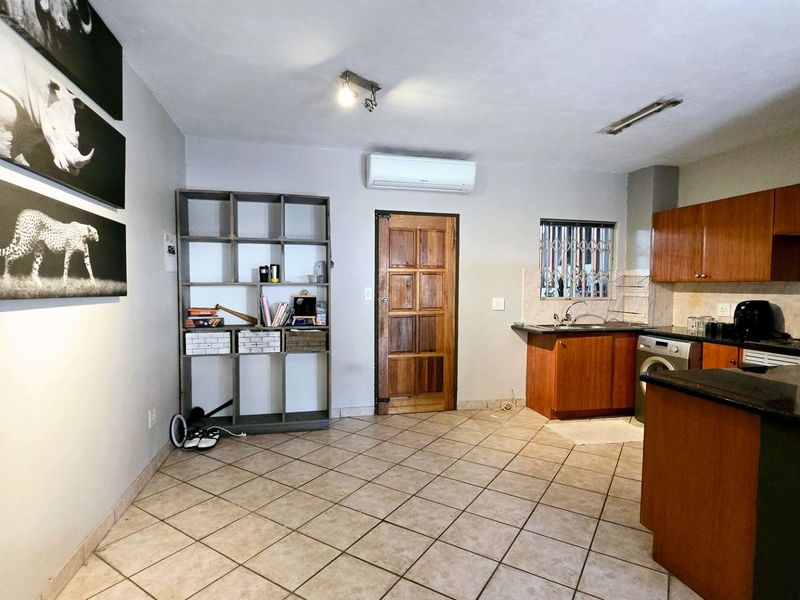 Charming 2-Bedroom Duplex with Private Garden and Excellent Entertainment Spaces - Photo 5