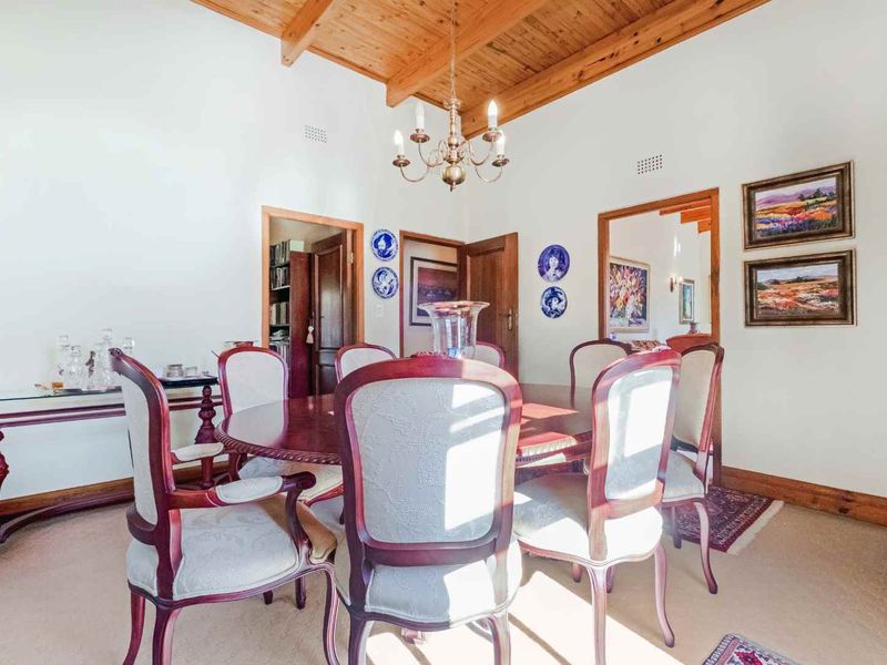 A CAPE DUTCH MASTERPIECE IN THE HEART OF ONE OF LONEHILL’S TOP BOOMED AREAS - Photo 7