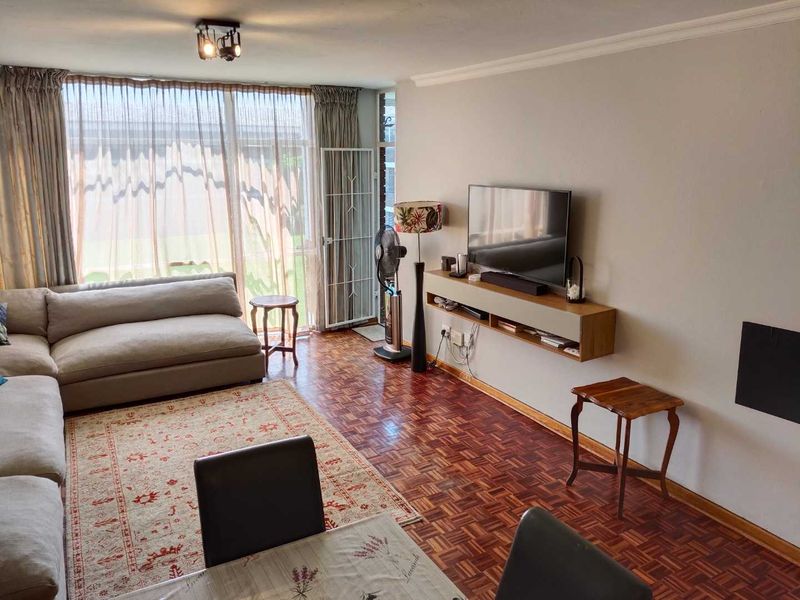 Comfortable, Secure Living in Pendoring Gardens – Spacious 3-Bedroom Apartment - Photo 7