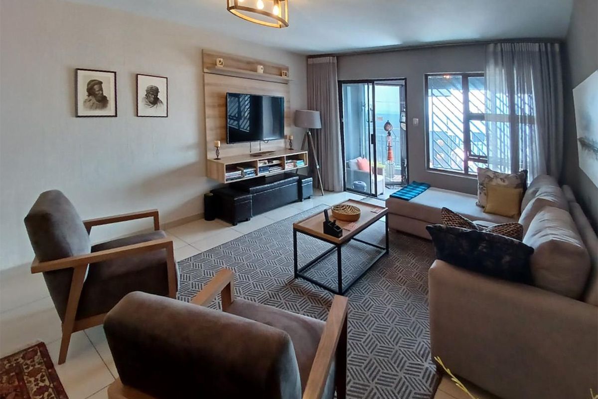 Modern 2-Bedroom Townhouse with Spectacular Views in Northcliff - Photo 4