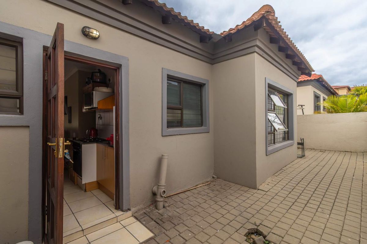 Modern Comfort Meets Secure Lifestyle Living - Photo 2