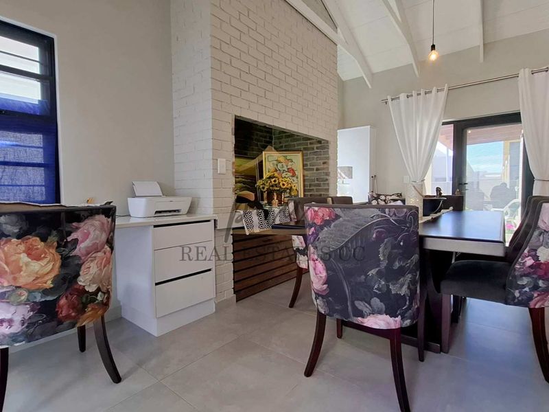 Single-Level Townhouse for sale in Extension 15, Swakopmund - Photo 7