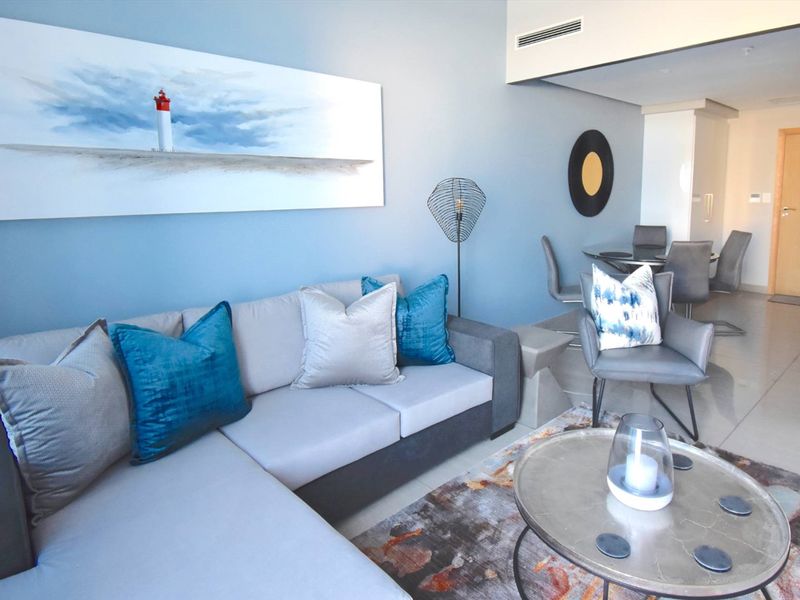 Where Luxury Meets Convenience - Photo 4