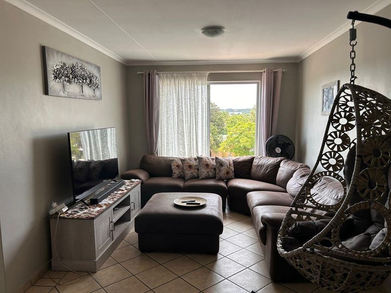 Newly couple or Young Professionals - Photo 4