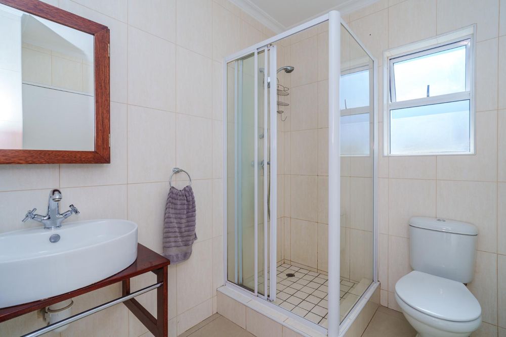 Master bedroom ensuite