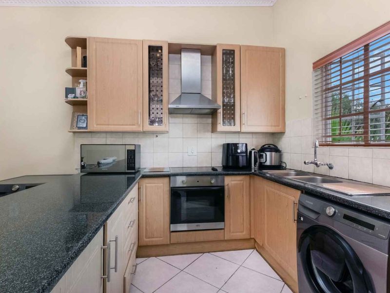 3 BEDROOM, 2 BATHROOM APARTMENT FOR SALE  IN DOUGLASDALE - Photo 6