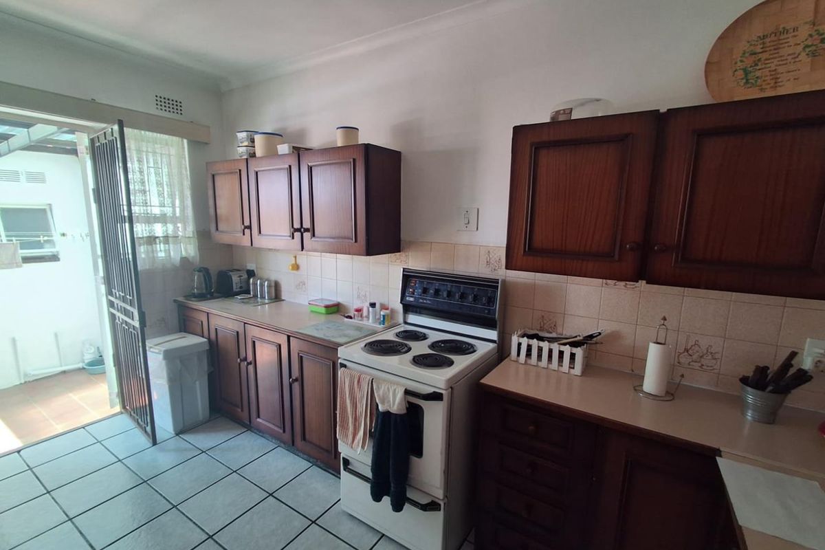 PET FRIENDLY CHARMING TOWNHOUSE - MULBARTON - Photo 5