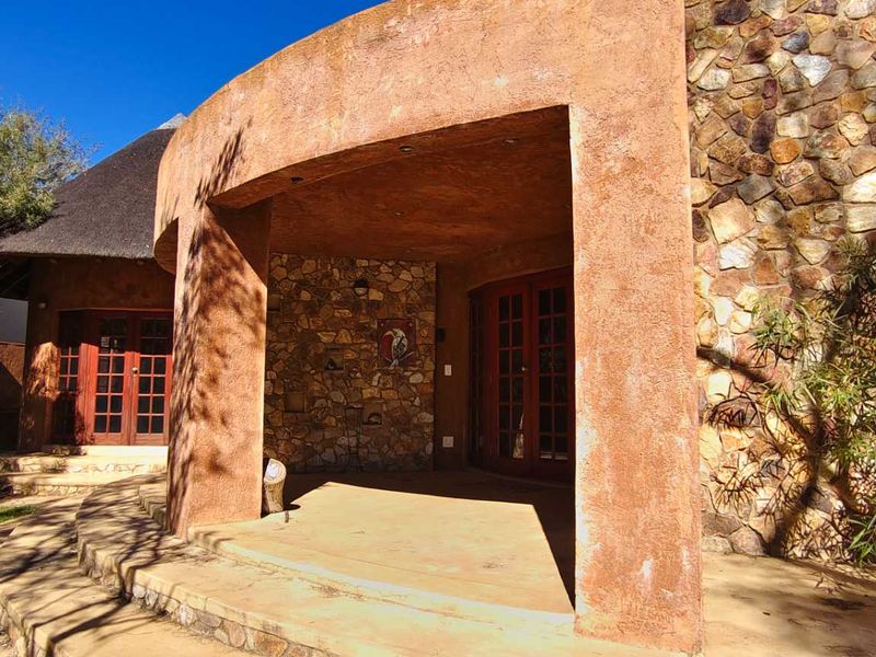 Experience a Unique African Retreat in the Heart of Leeupoort - Photo 4
