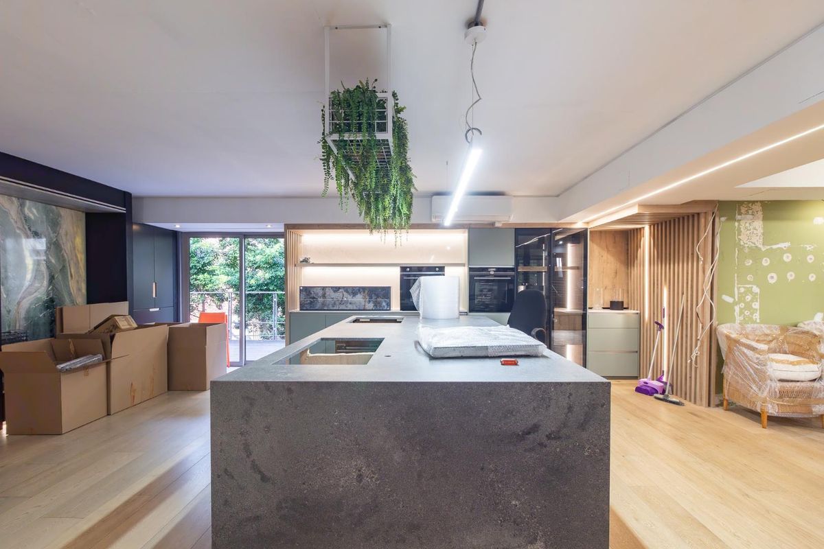 Retail/office space to let at DoubleTree by Hilton - Photo 2