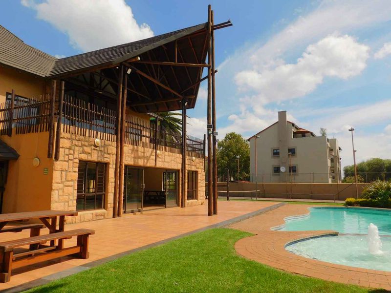 One bedroom apartment for sale in Lonehill - Photo 7
