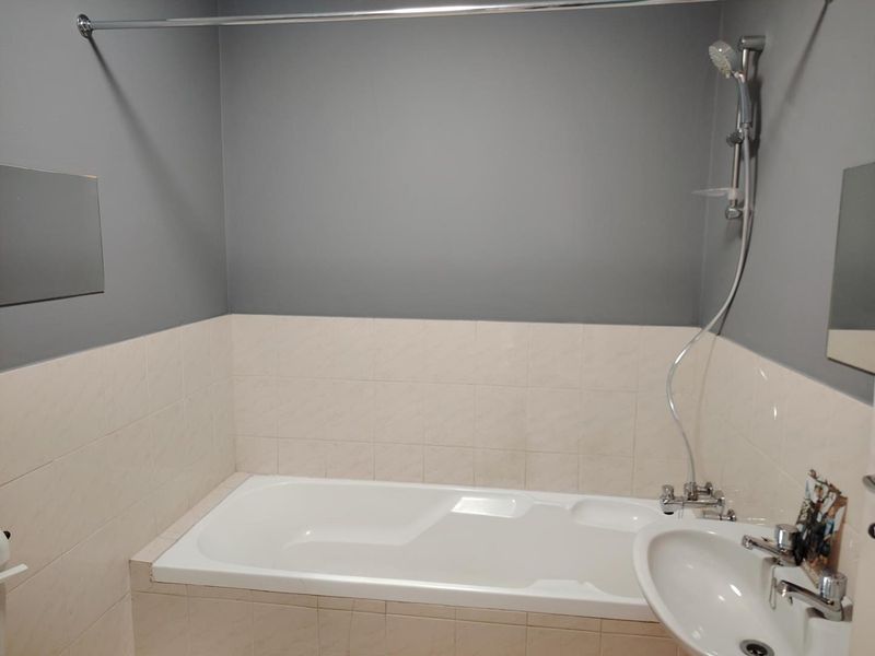 Two bedroom apartment For Rent in Brackenfell - Photo 6