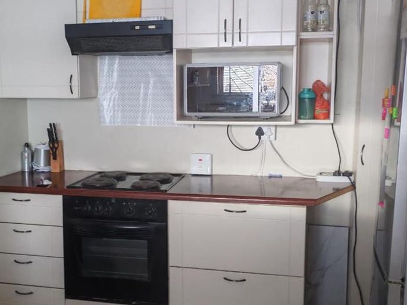 2-Bedroom House for Sale in Khayelitsha Section C - Photo 4