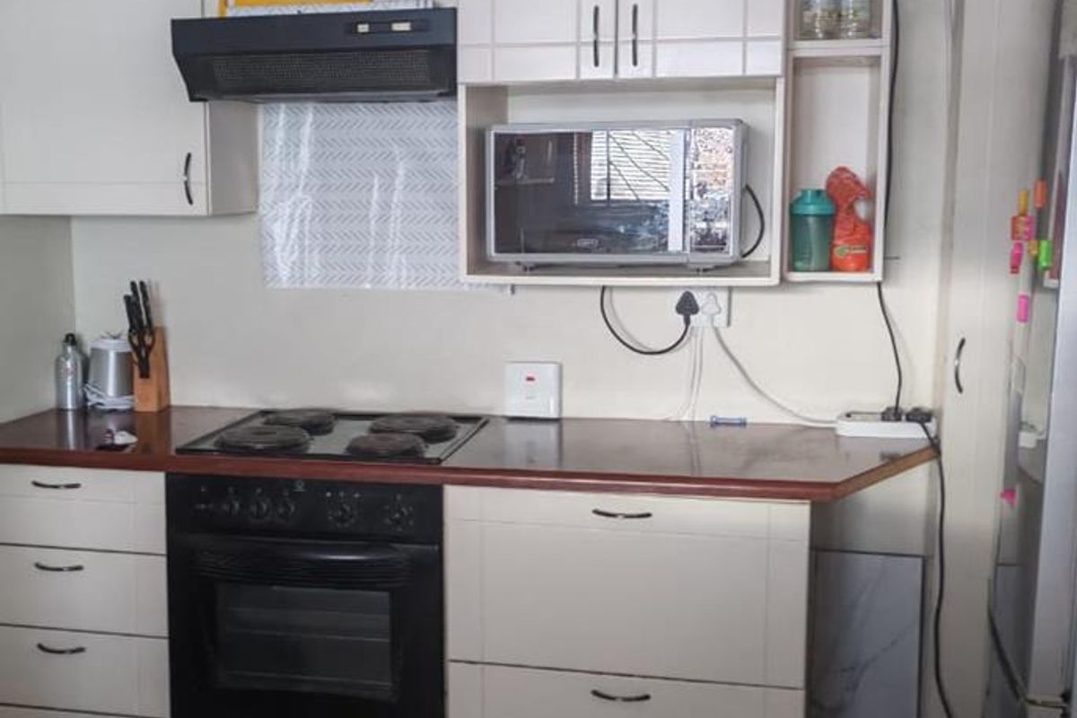 2-Bedroom House for Sale in Khayelitsha Section C - Photo 4