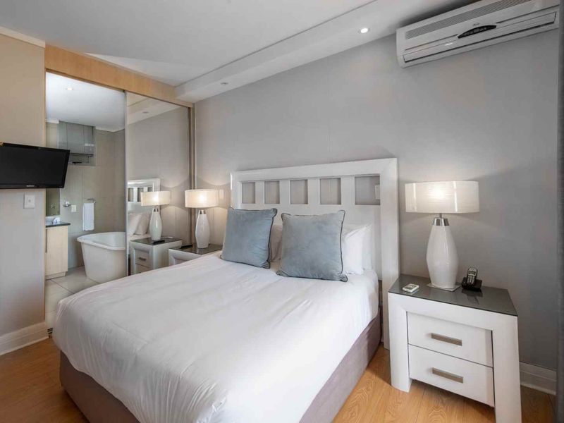 1 bedroom Apartment in SANDOWN - Photo 4