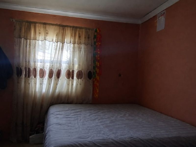 Charming 2-Bedroom House in Kuyasa - Spacious and Inviting - Photo 7