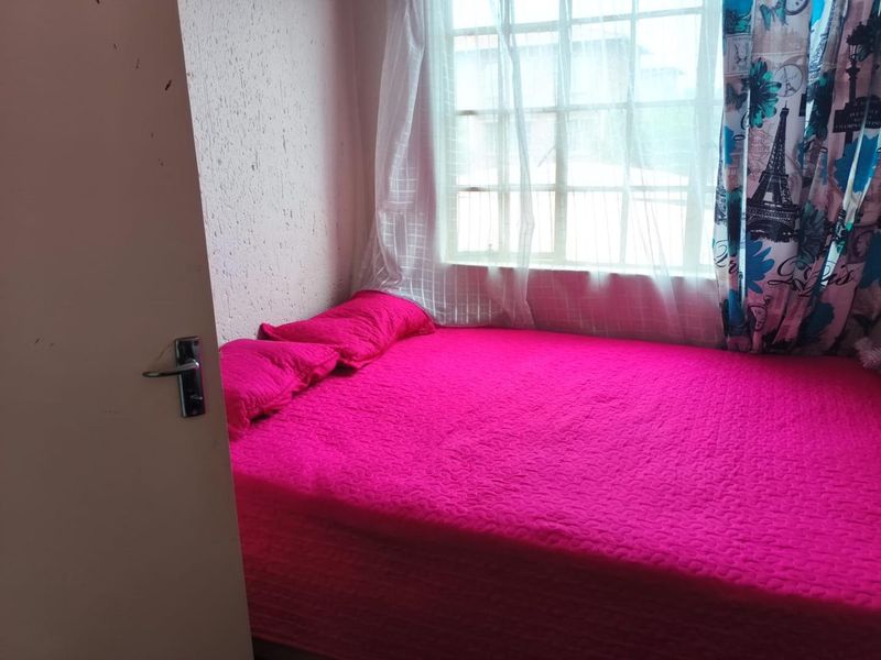 2 bed first floor unit in 24h security complex - Photo 7