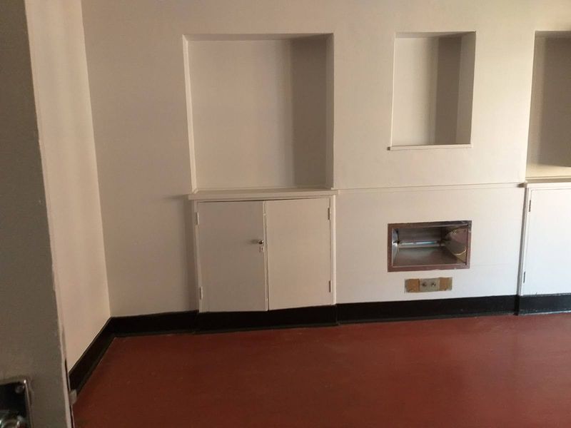 A beautiful 2-3 bedroom property is now available from R3,400 to R4,800.00! - Photo 2
